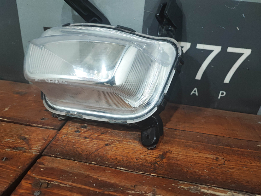 ПТФ передняя левая Kia Rio 3 (QB) 15-17 Б/У Оригинал 922074Y000