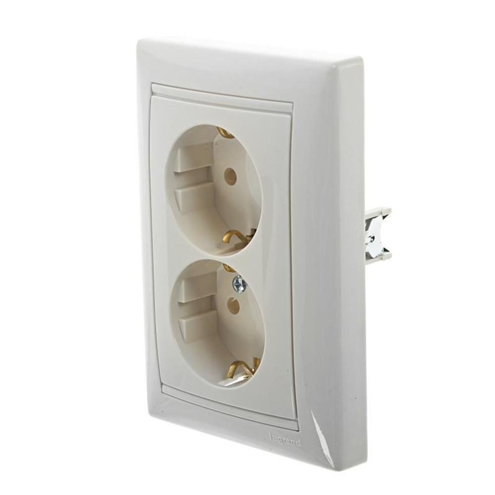 4370/4400 Розетка 2 поста с заземлением 1 шт белая