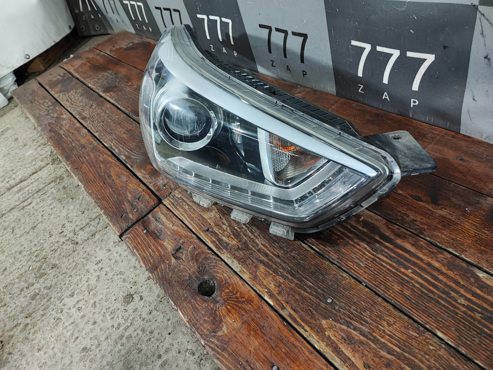 Фара правая галоген линза Hyundai Creta 1 (GS) 16-20 Б/У Оригинал 92102M0100