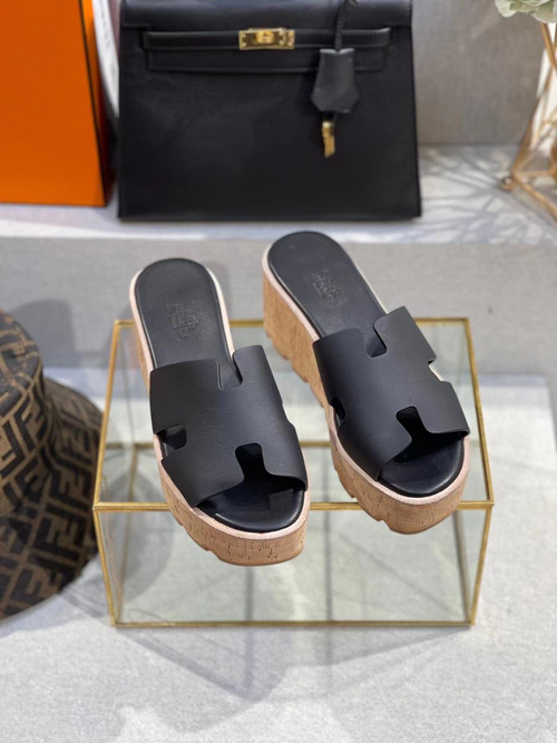 Сабо на танкетке Hermes