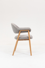 Стул обеденный Tavu с деревянными ножками серый