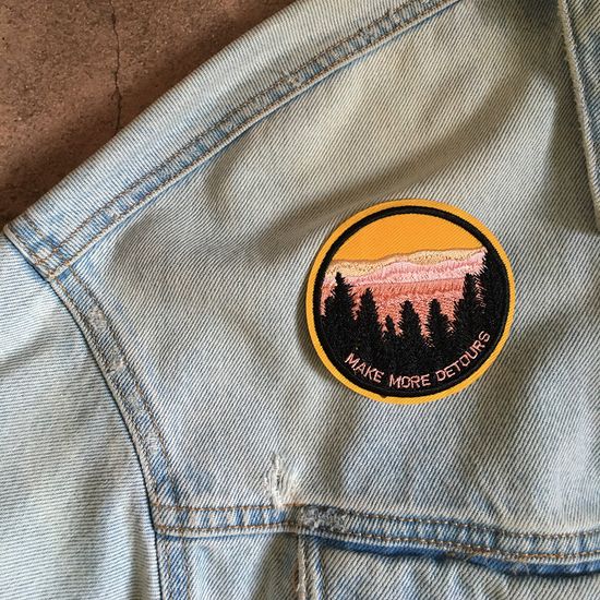 Нашивка на рюкзак и на одежду. Make More Detours