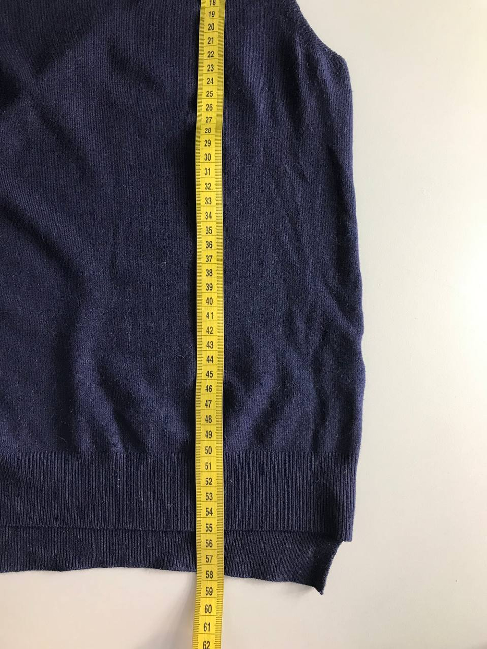 Жилет для уютного образа с рубашкой, визуально на 42 размер