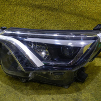 Фара левая Toyota Rav 4 CA40 (2015-2019) LED