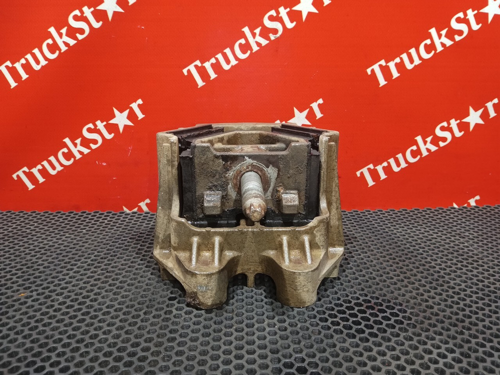 Подушка двигателя передняя