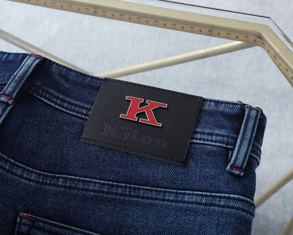Джинсы Kiton