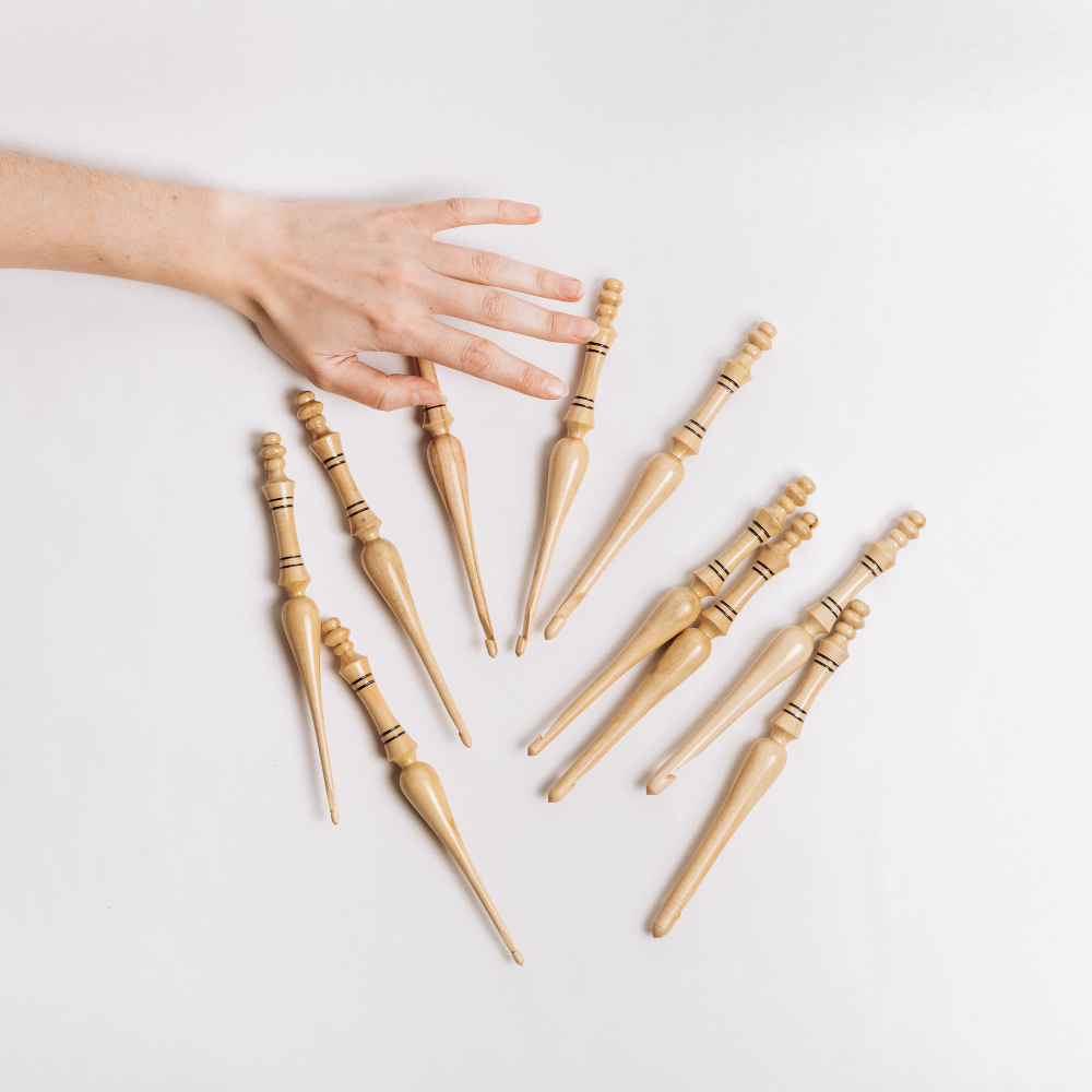 Набор деревянных крючков для вязания из древесины клен 9 штук. KN34