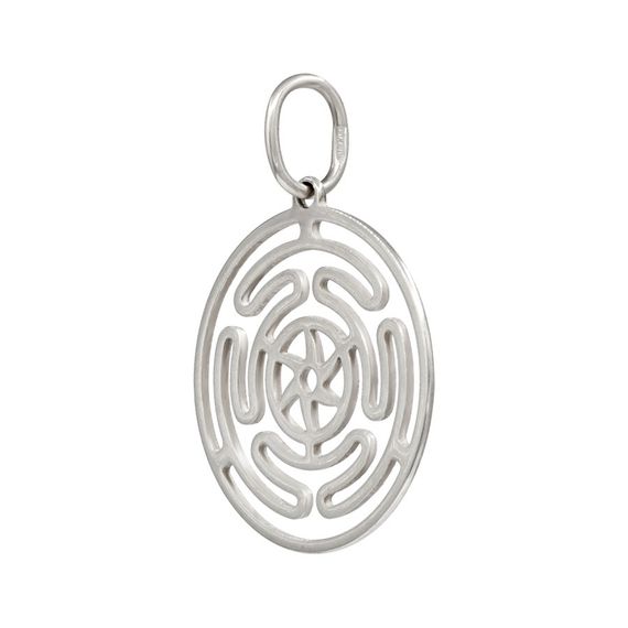 Подвеска Колесо Гекаты - кулон из серебра, вид сзади полубоком