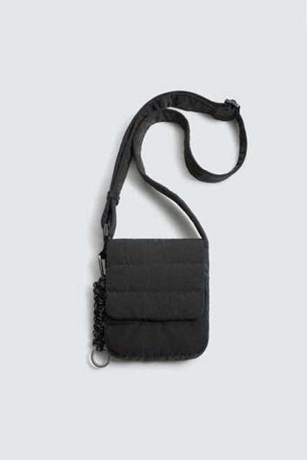 ZARA ВЕРТИКАЛЬНАЯ СТЕГАНАЯ НЕЙЛОНОВАЯ СУМКА, ЧЕРНЫЙ