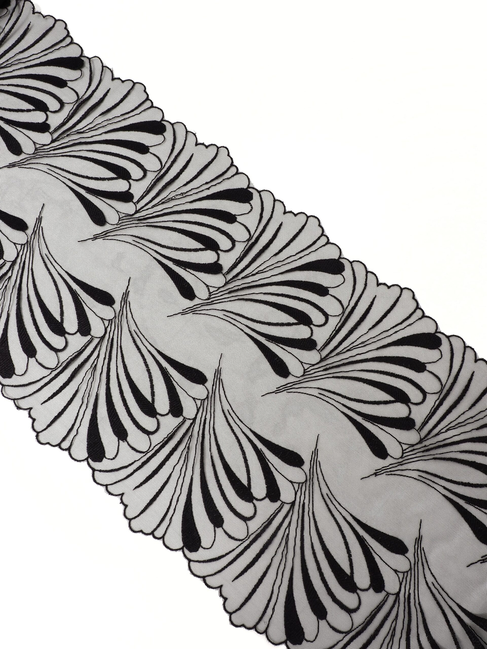 Вышивка на сетке черная неэластичная ширина 30 см