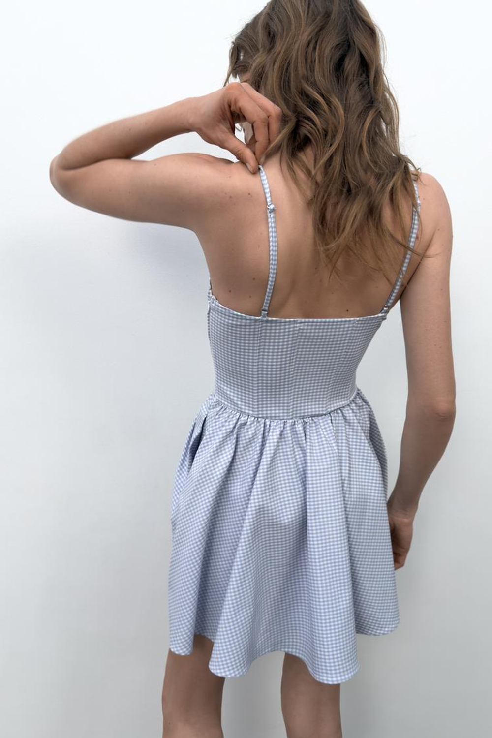 ZARA ПЛАТЬЕ-КОРСЕТ В КЛЕТКУ ВИШИ С ОБЪЕМНОЙ ЮБКОЙ, СИНИЙ/БЕЛЫЙ