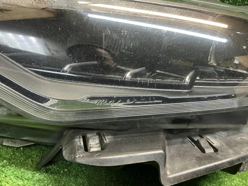 Фара левая Maserati Levante (2020-2024) LED