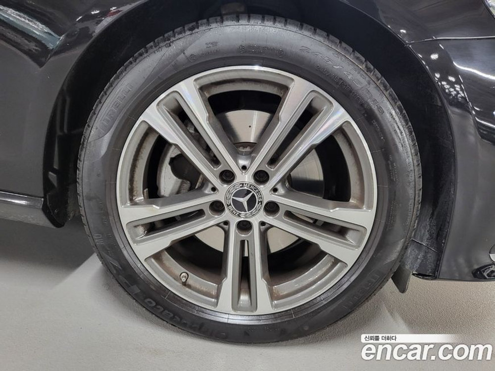 Mercedes-Benz E-Class W213 E250 Avangarde (11.2023)