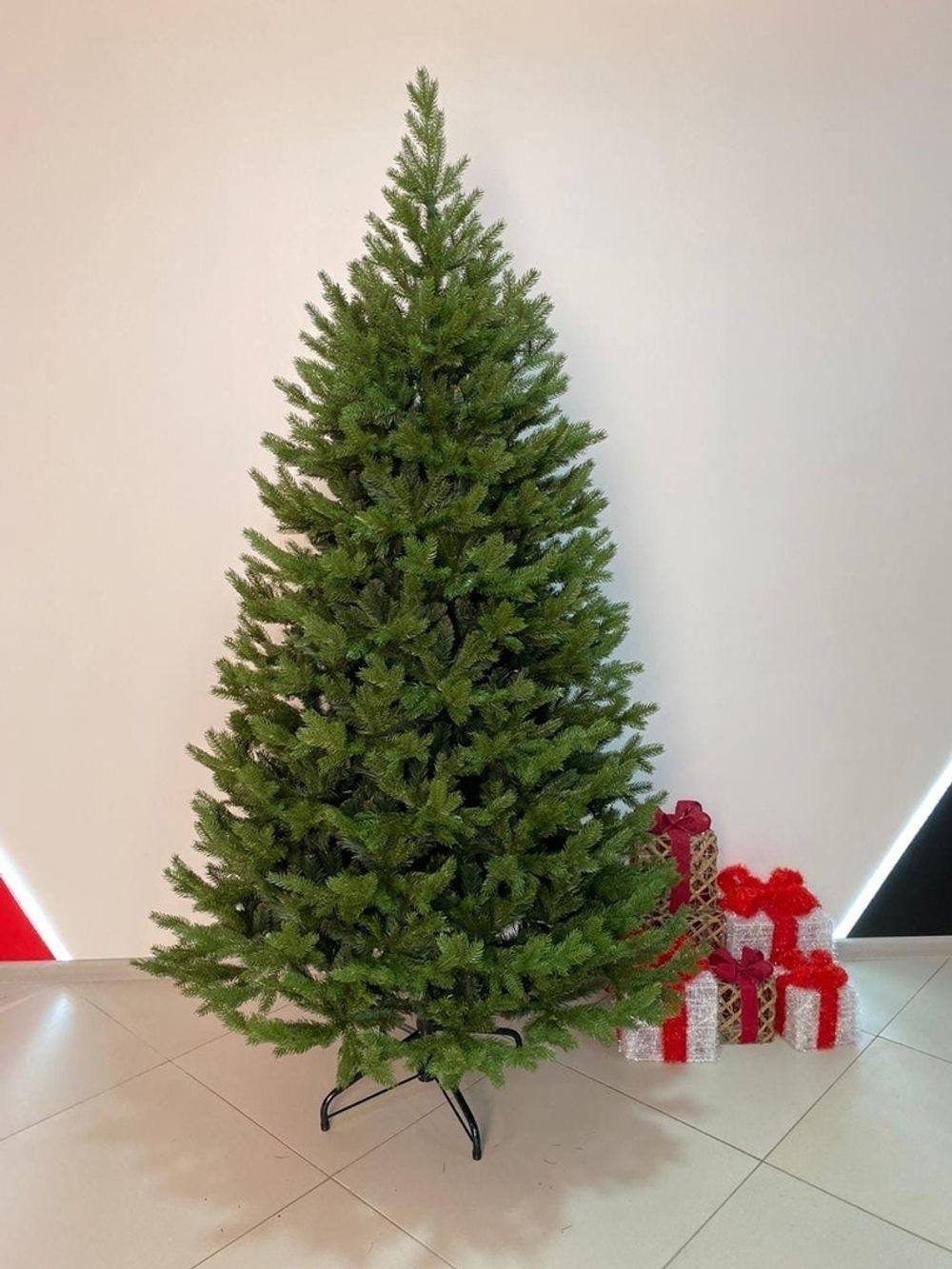 Ель искусственная «Графская стройная» (Литая+пвх) 270 см / 2.7 м