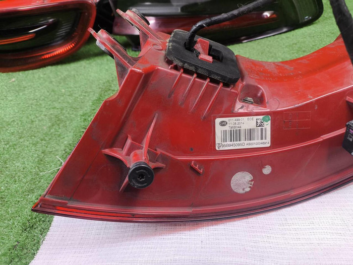 Фонарь левый внешний Porsche Macan 95b (2014-2018)