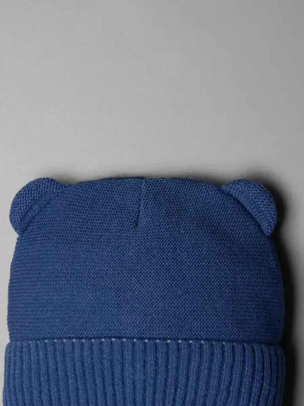 Шапка и снуд вязаная демисезонная для детей