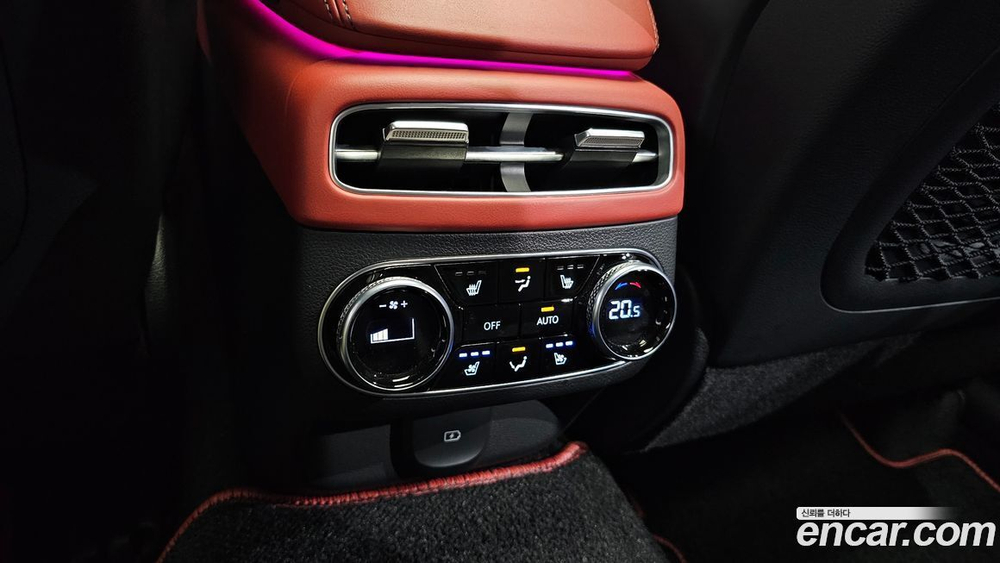 Genesis GV70 2.5T Бензин 2WD (05.2022)