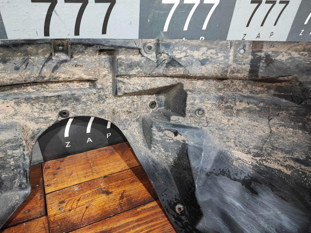 Подкрылок передний левый Suzuki Vitara 2 14-нв Б/У Оригинал 7232254P0