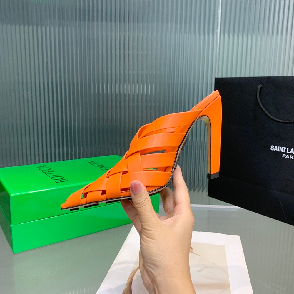 Bottega Veneta Alfie Mule