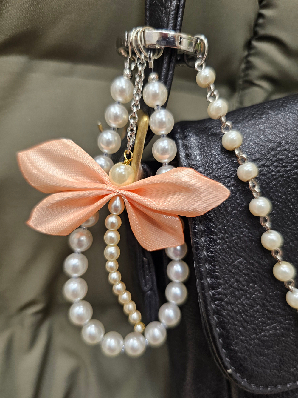 Обвес на сумку на двух карабинах, подвеска, авторская ручная работа "Стрекоза"