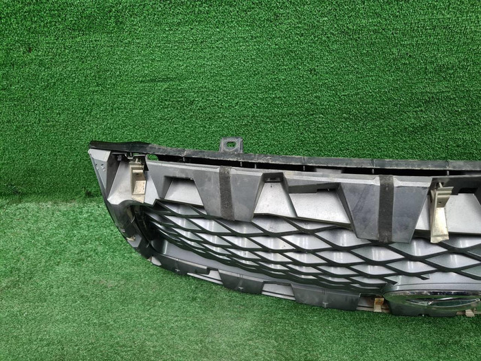 Решетка радиатора Infiniti QX80 (2017-2020)