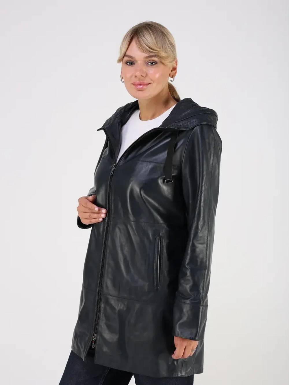 Кожаная куртка демисезонная с капюшоном длинная