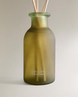 Zara Home BERGAMOT & SANDALWOOD SCENTED REED DIFFUSERS — ароматический диффузор с тростниковыми палочками, Бергамот и Сандал, 195 мл
