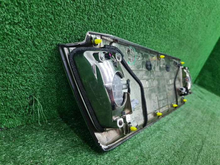 Накладка крышки багажника Lexus LX 3 (2007-2015)