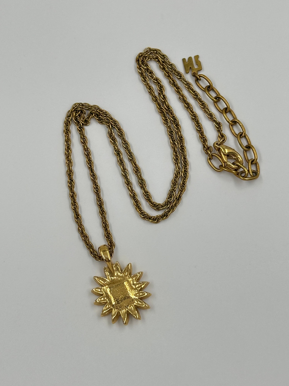 Кулон Ромашка Nina Ricci