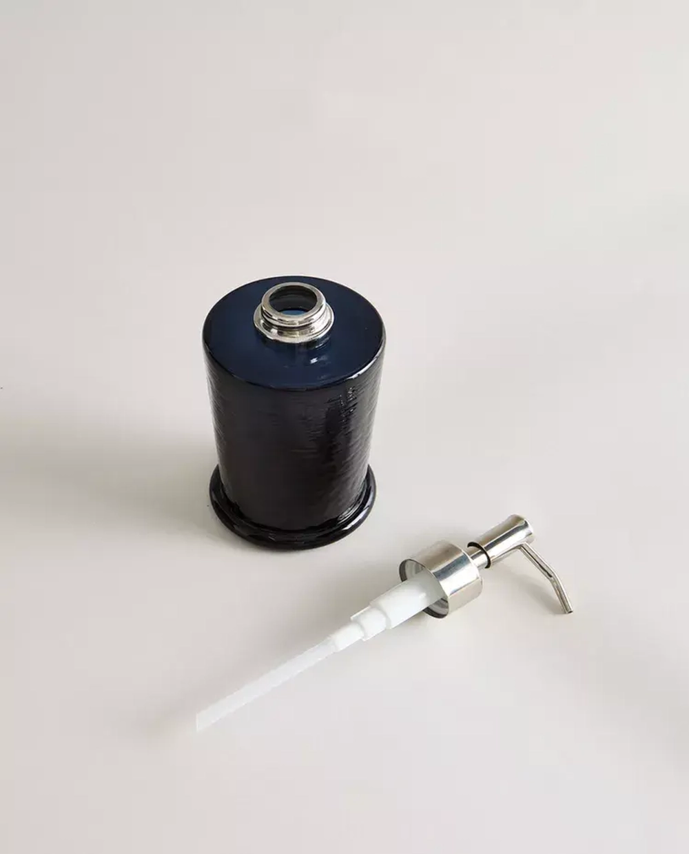 ZARA HOME ДОЗАТОР МЫЛА ИЗ СТЕКЛА СИНЕГО ЦВЕТА, СИНИЙ