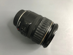 Canon EF 28-135mm 3.5-5.6 IS