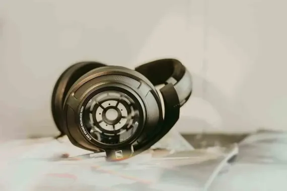 Sennheiser HD 820