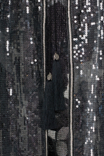 Вечерний темно-серый кейп в пайетках с капюшоном