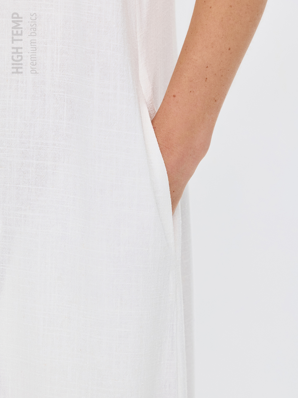 Льняной сарафан макси с карманами