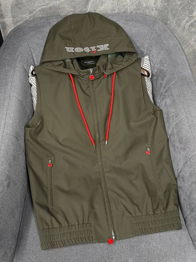 Безрукавка Kiton