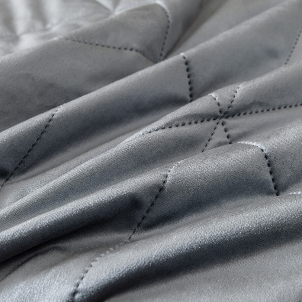 Велюровое покрывало в клетку OVL038