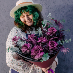 54. Дерзкий насыщенный букет с брассикой