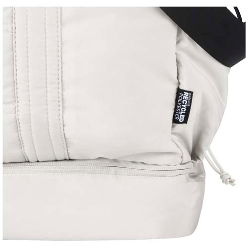 Дорожный мешок Puffer объемом 30 л, изготовленный из переработанных материалов согласно стандарту GRS, с утепленным дном