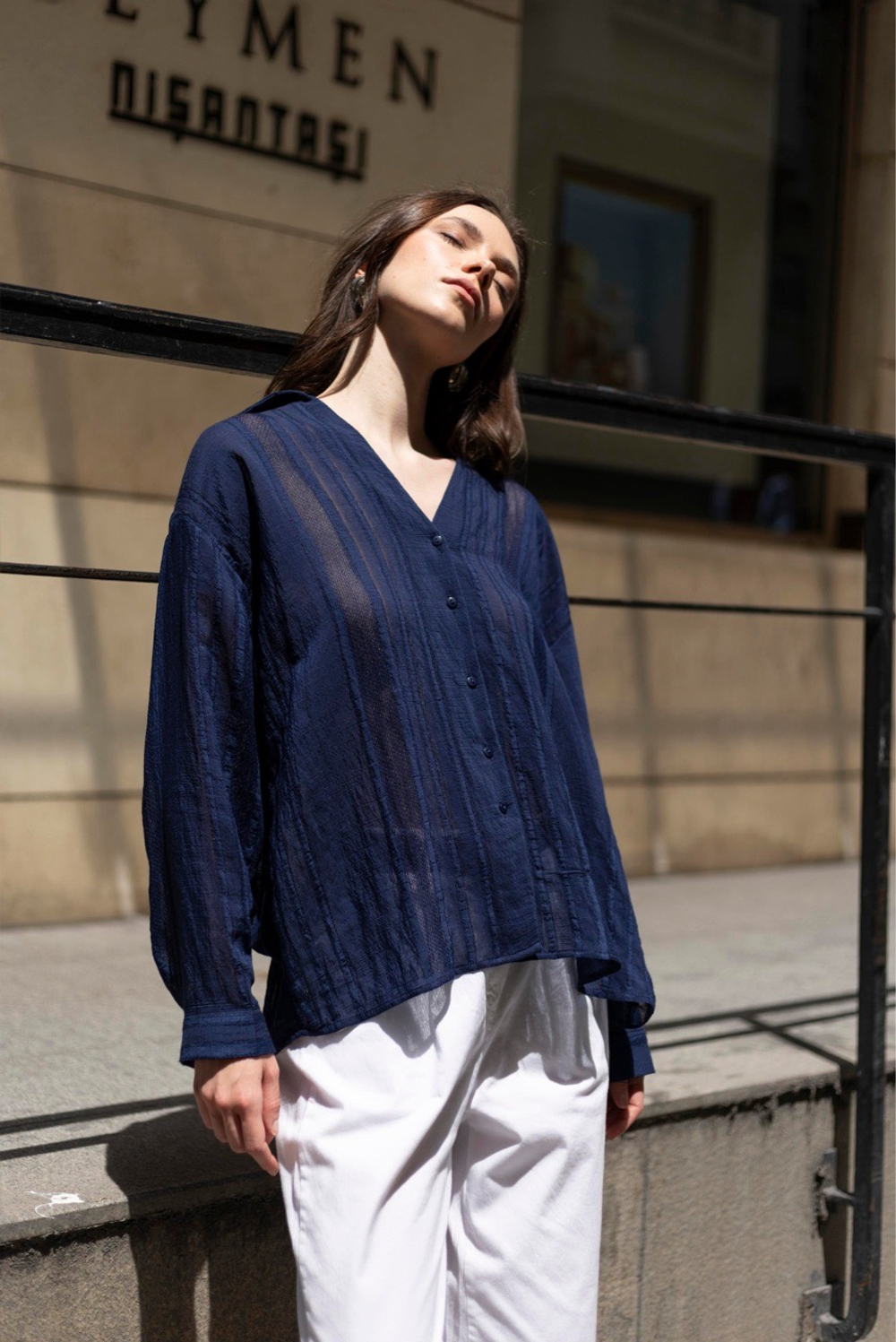 Блуза из вискозы с прозрачными вставками