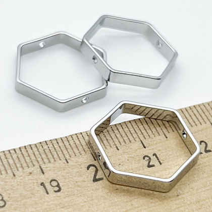 Коннектор-рамка Шестигранник, цвет серебро (родий), размер 18*20 мм, цена за 1 шт