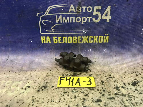 Распределитель тормозной MITSUBISHI DIAMANTE 1996