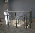 Ограждение для прямой лестницы MONO с нержавеющими стойками и струнами