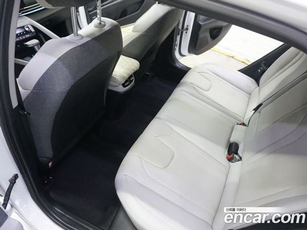 Hyundai Avante (CN7) 1.6 (02.2021)