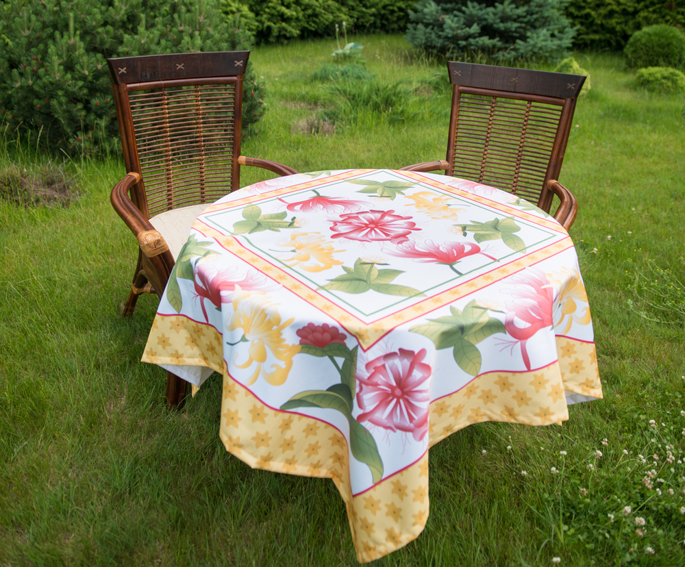 Скатерть 140x140 Blonder Home Spring желтая фото