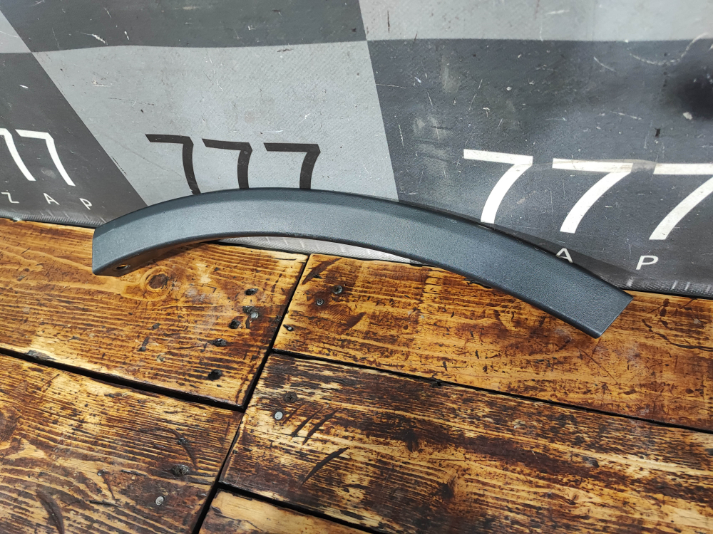 Накладка переднего бампера правая Toyota RAV4 IV (XA40) 15-19 Б/У Оригинал 5211242110