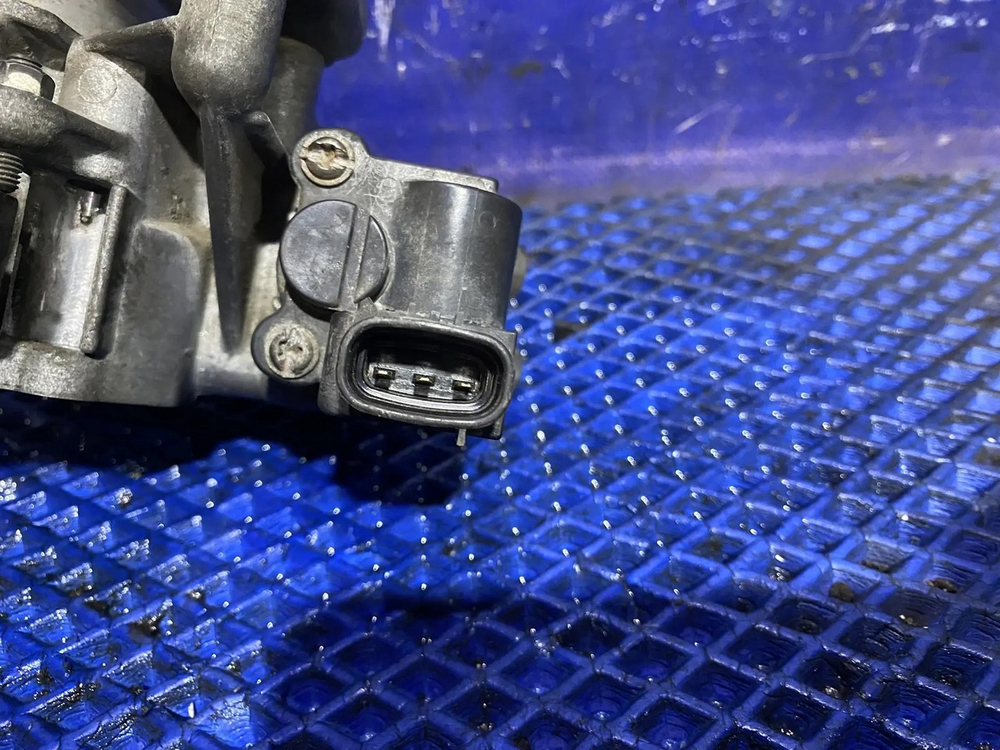 Дроссельная заслонка TOYOTA MARK 2 1999