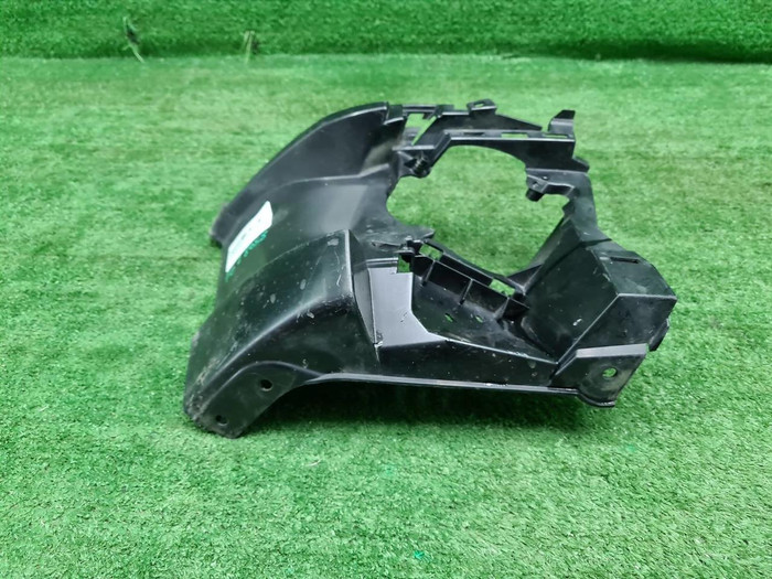 Кронштейн ПТФ правый BMW 3er F30 (2015-2020)