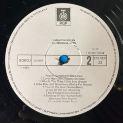 Винтажная виниловая пластинка LP Sarah Vaughan 16 Original Hits (Югословакия 1987)
