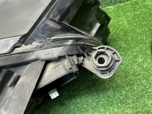 Фара левая VW Touareg 3 (2018-2023) LED