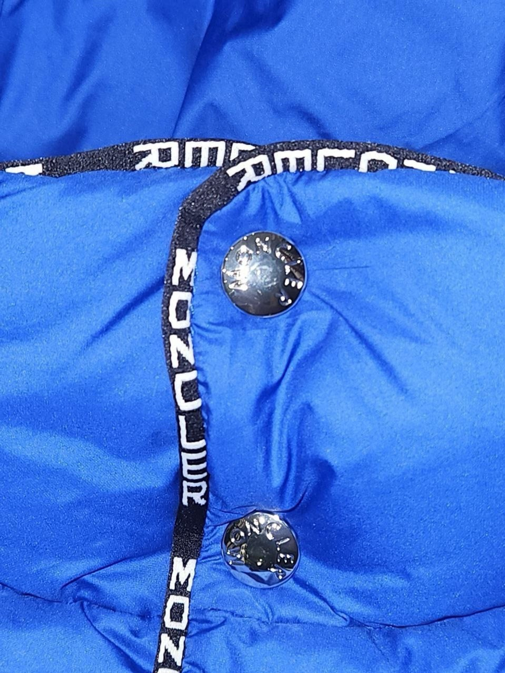 Пуховик Moncler